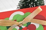 Weihnachtskarte mit Pünktchen- Kranz