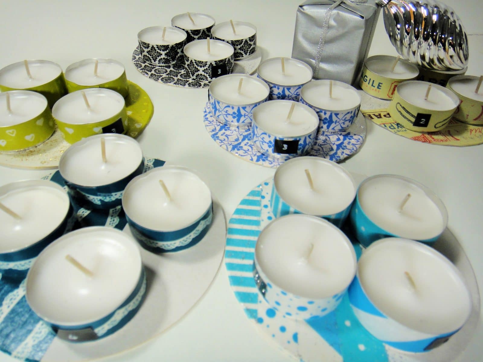 Süßer kleiner Mini-Adventskranz