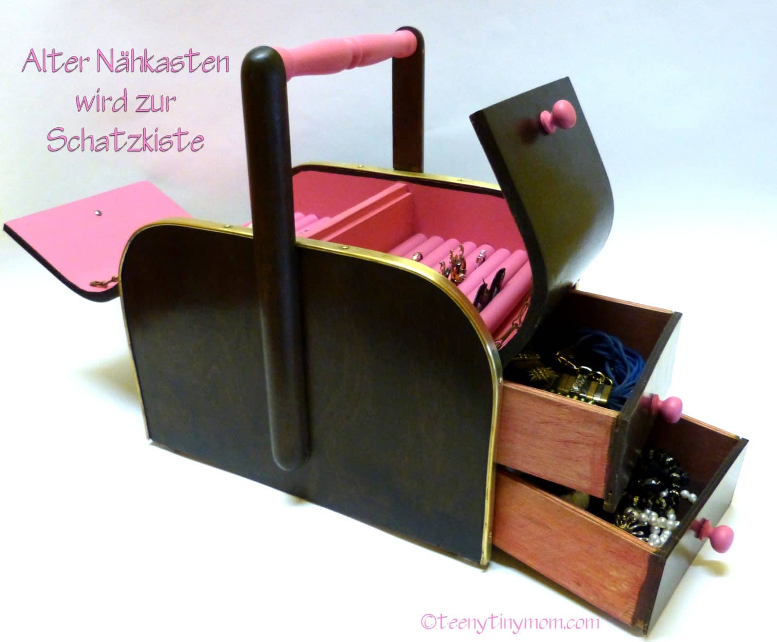 Aus einem alten Nähkasten wird eine Schmuckschatulle