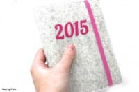 Kalender für 2015 mit Filzhülle – hellgrau mit pink