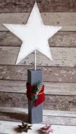 Weihnachtlicher Holzpfosten
