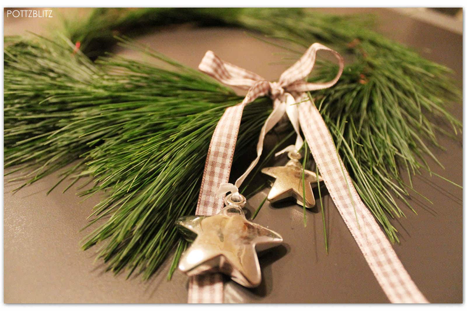 Winterlicher Türkranz