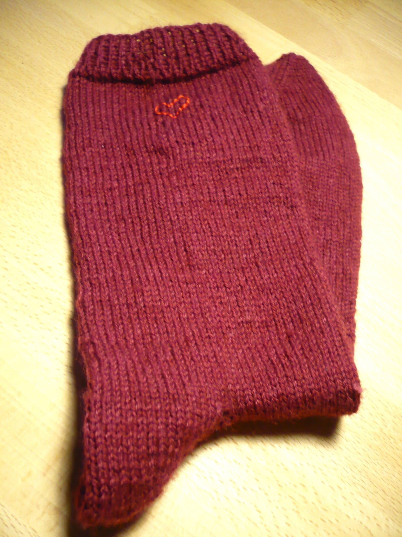 Mit Liebe zum Detail. Selbstgemachte Socken besticken