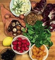 Fünf Gänge Silvester: 1. Kleiner Bunter Feldsalat mit Feta