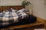 Unser Paletten-Doppelbett: DER SCHLAF IST DOCH DIE KÖSTLICHSTE ERFINDUNG. (H. HEINE)