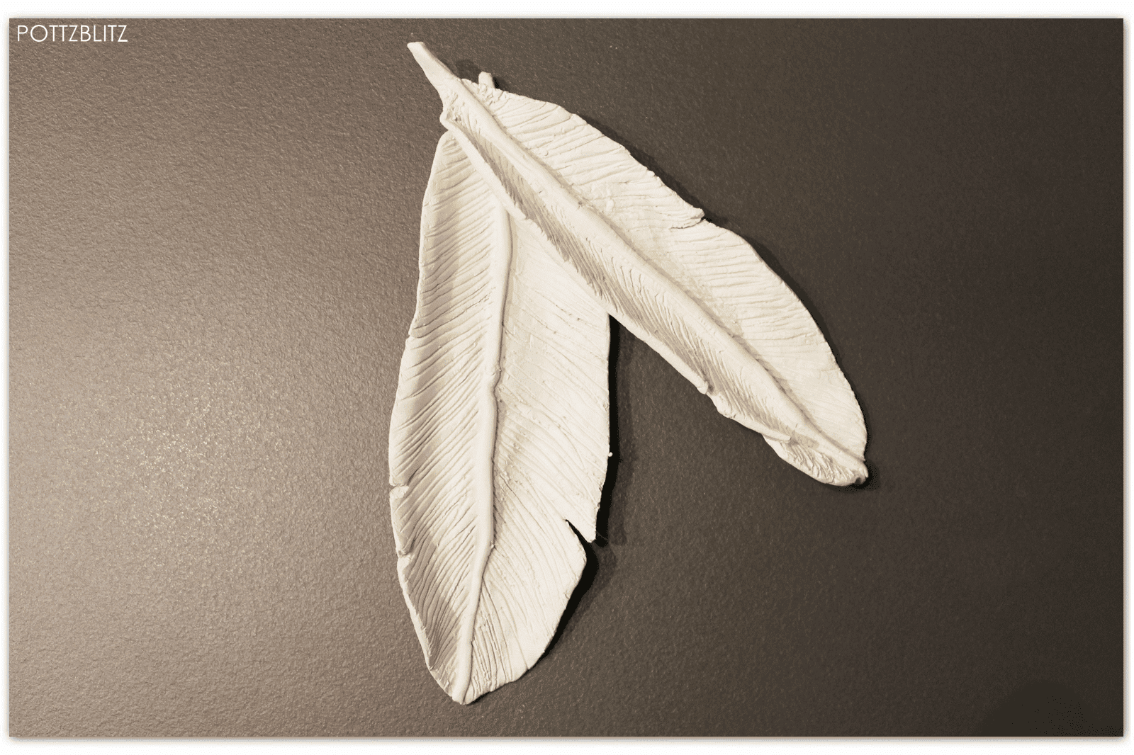 Modelliert und gefedert