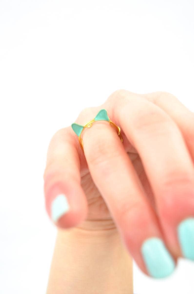 DIY Katzenring aus Draht und Nagellack