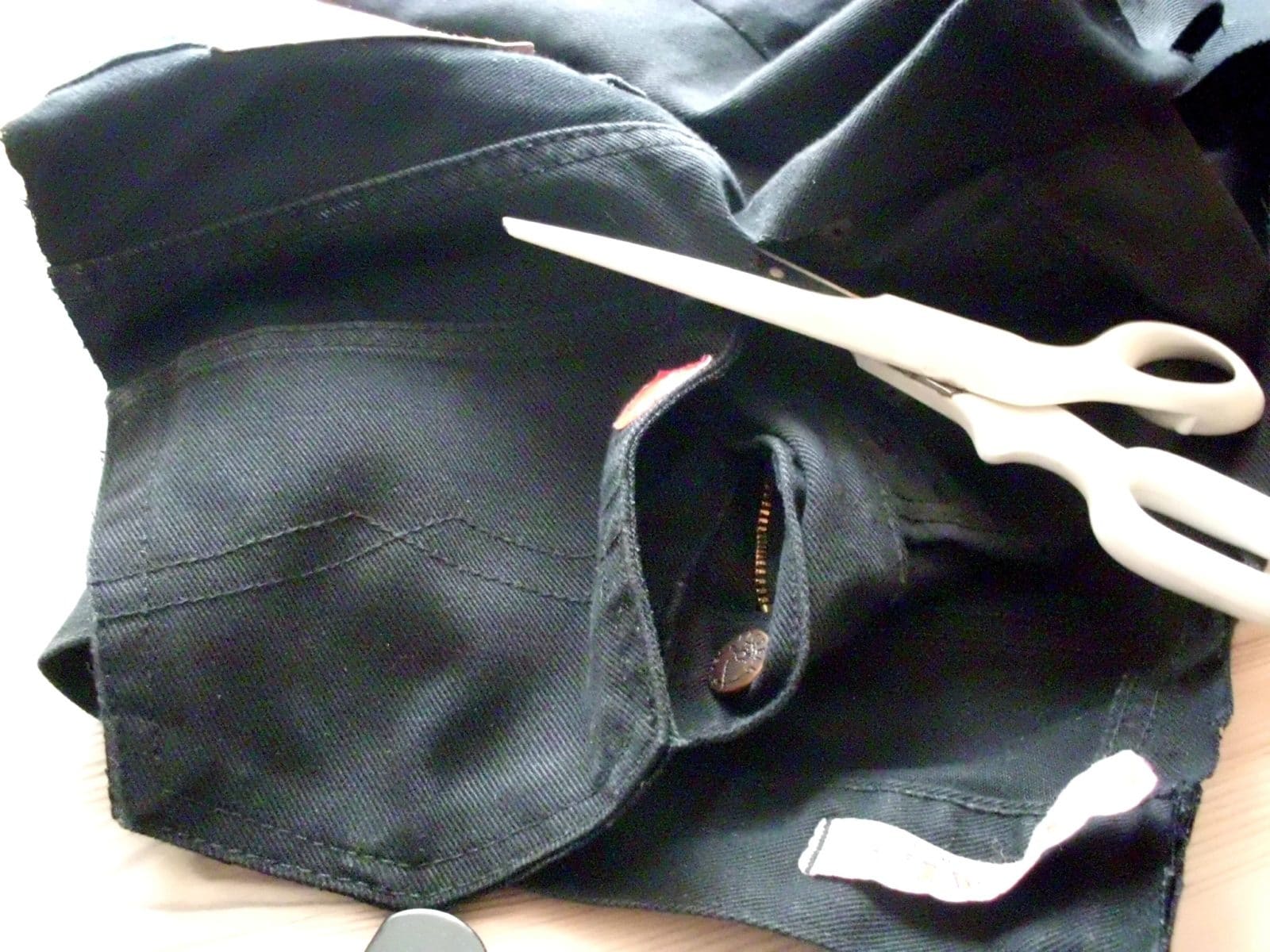 Verpackung für Geschenk – bevor ihr die Jeanshose wegschmeißt…