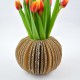 Upcycling-Vase aus Wellpappe