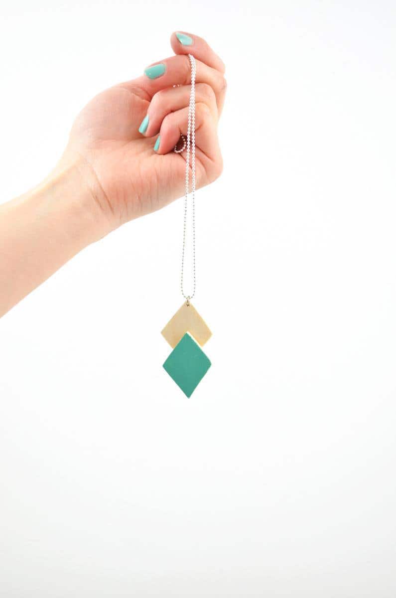 Geometrische Kette aus Balsaholz