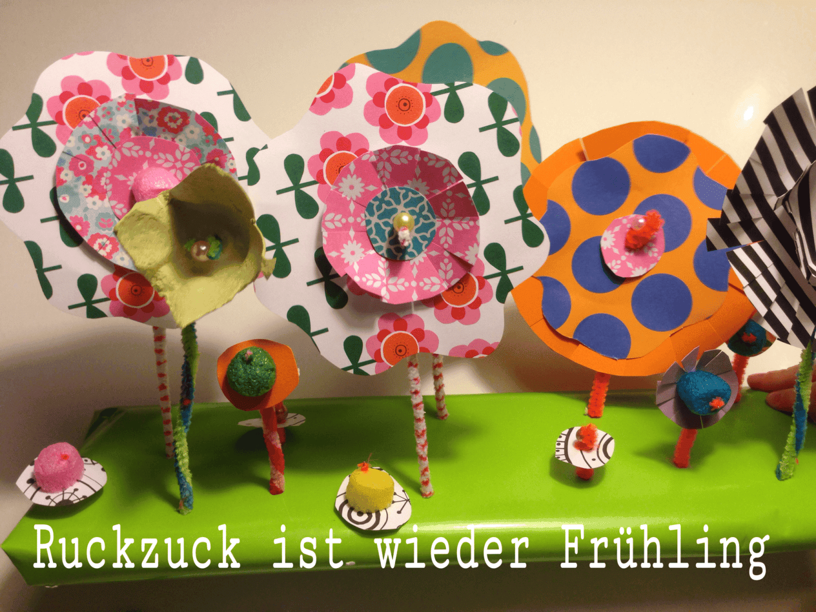Immer wieder kommt ein neuer Frühling- Papierblumen