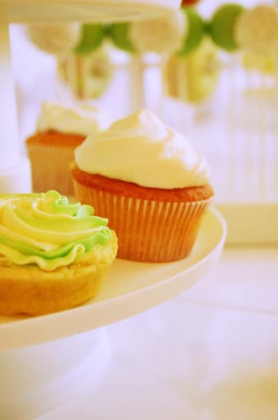 Lemon-Cupcakes mit Baiserhaube von den [Foodistas]