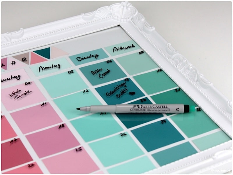 DIY Wandkalender aus Farbkarten