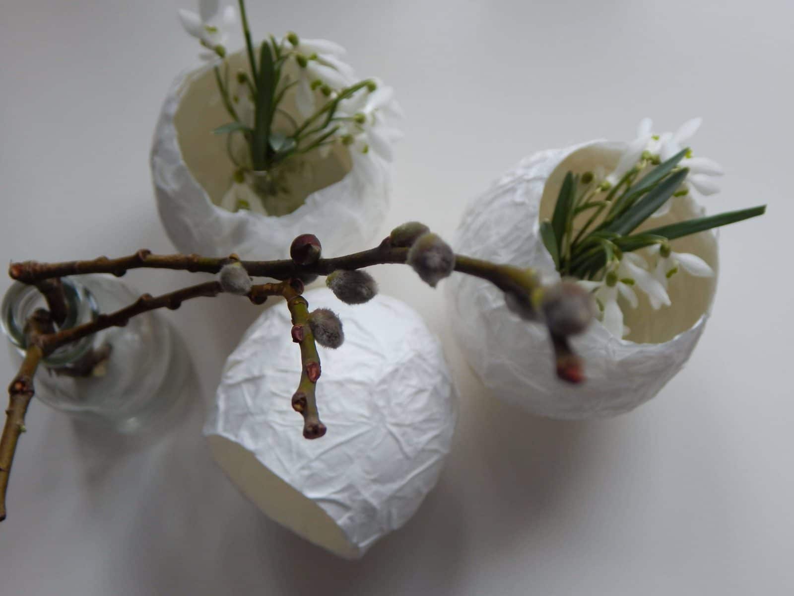„Eiervase“ aus Pappmaché