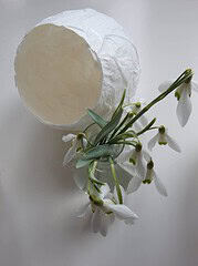 „Eiervase“ aus Pappmaché