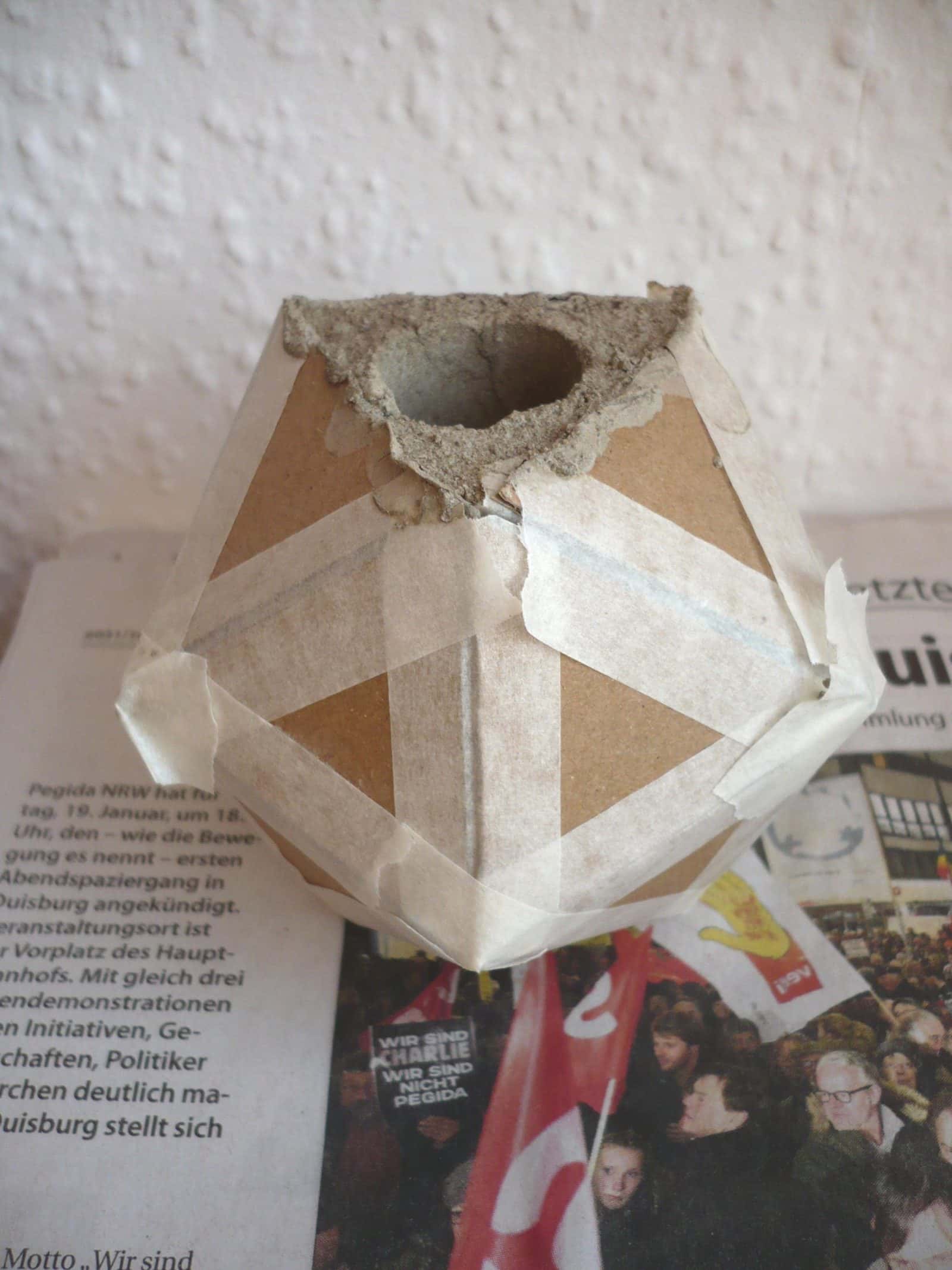 Beton-Kerzenständer