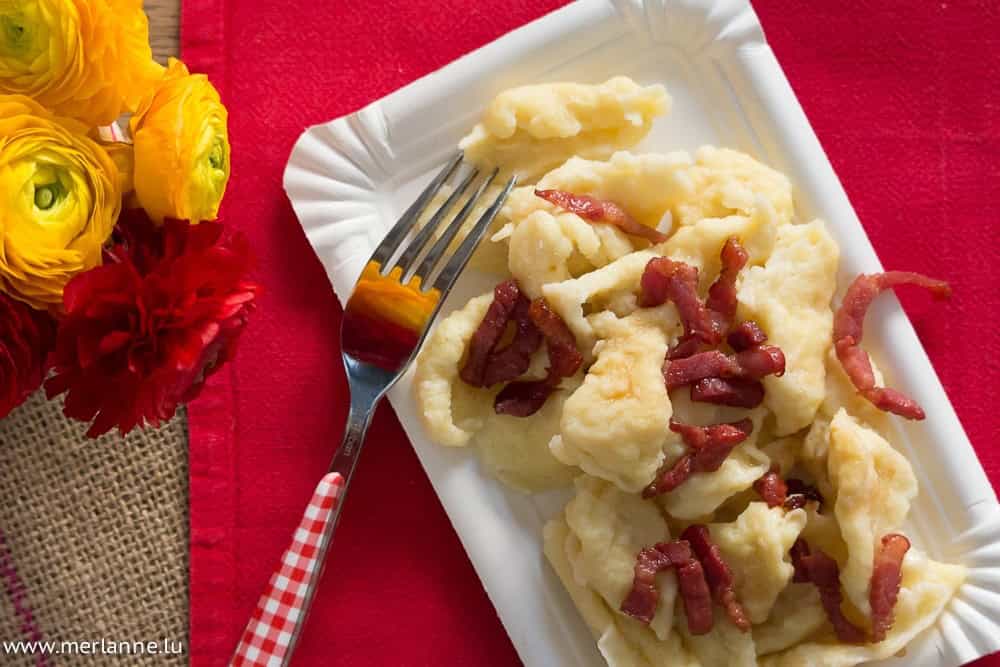 „Kniddelen“ (Luxemburger Mehlknödel)