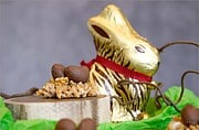 Mandel-Karamell-Osternester mit Vollmilch-Schokoladeneiern