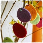 Ostern – Bunter Filz trifft Draht und Perlen