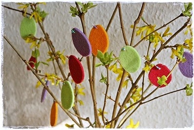 Ostern - Bunter Filz trifft Draht und Perlen
