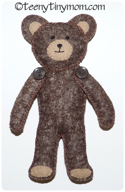 kleiner Teddy ganz groß im eigenen Haus
