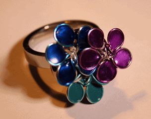 Ring mit filigranen Blüten