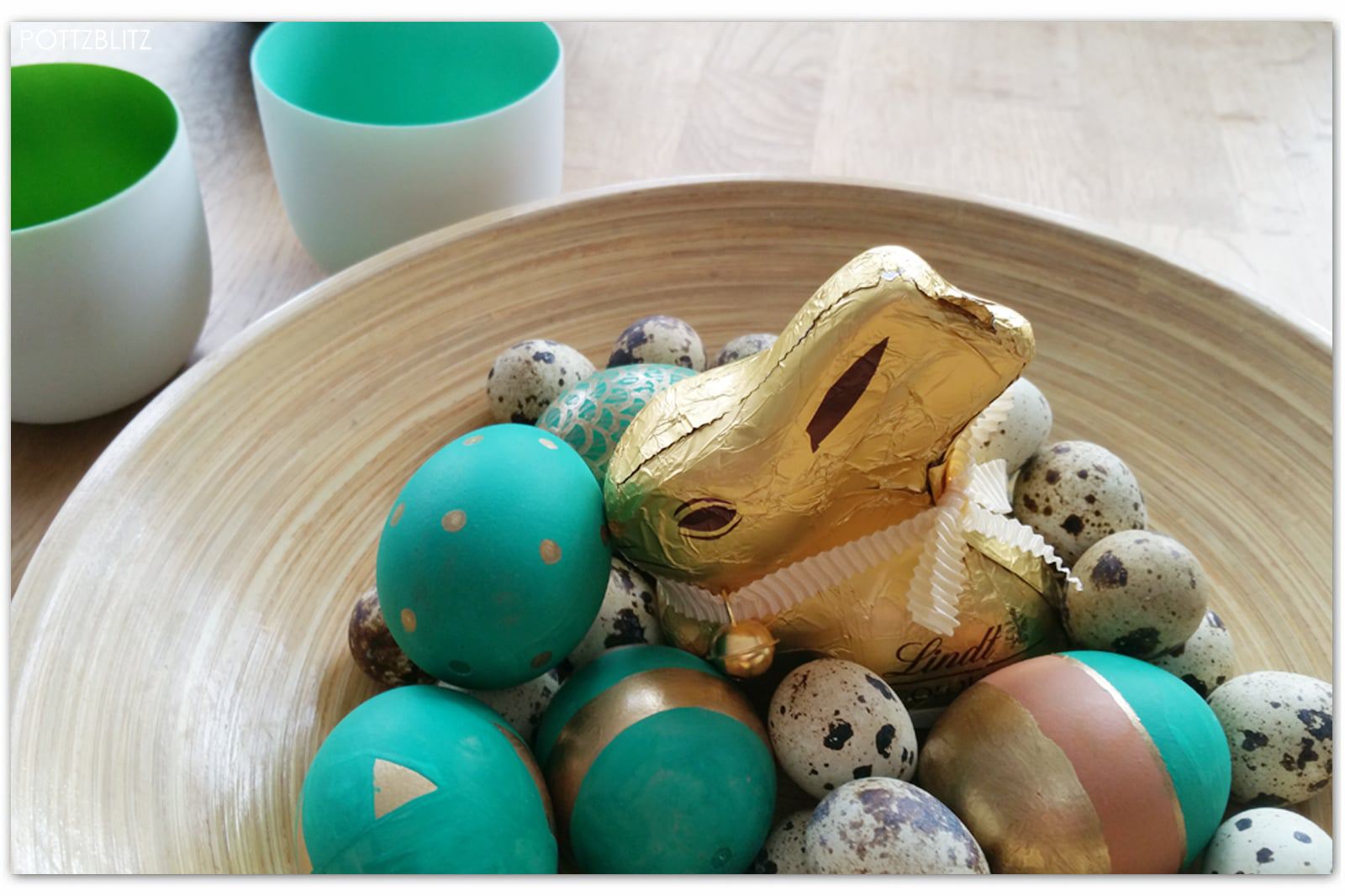 Türkis goldene Osterf*EI*er
