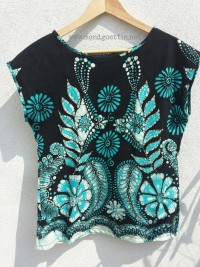 Upcycling-Bluse aus Wickelrock