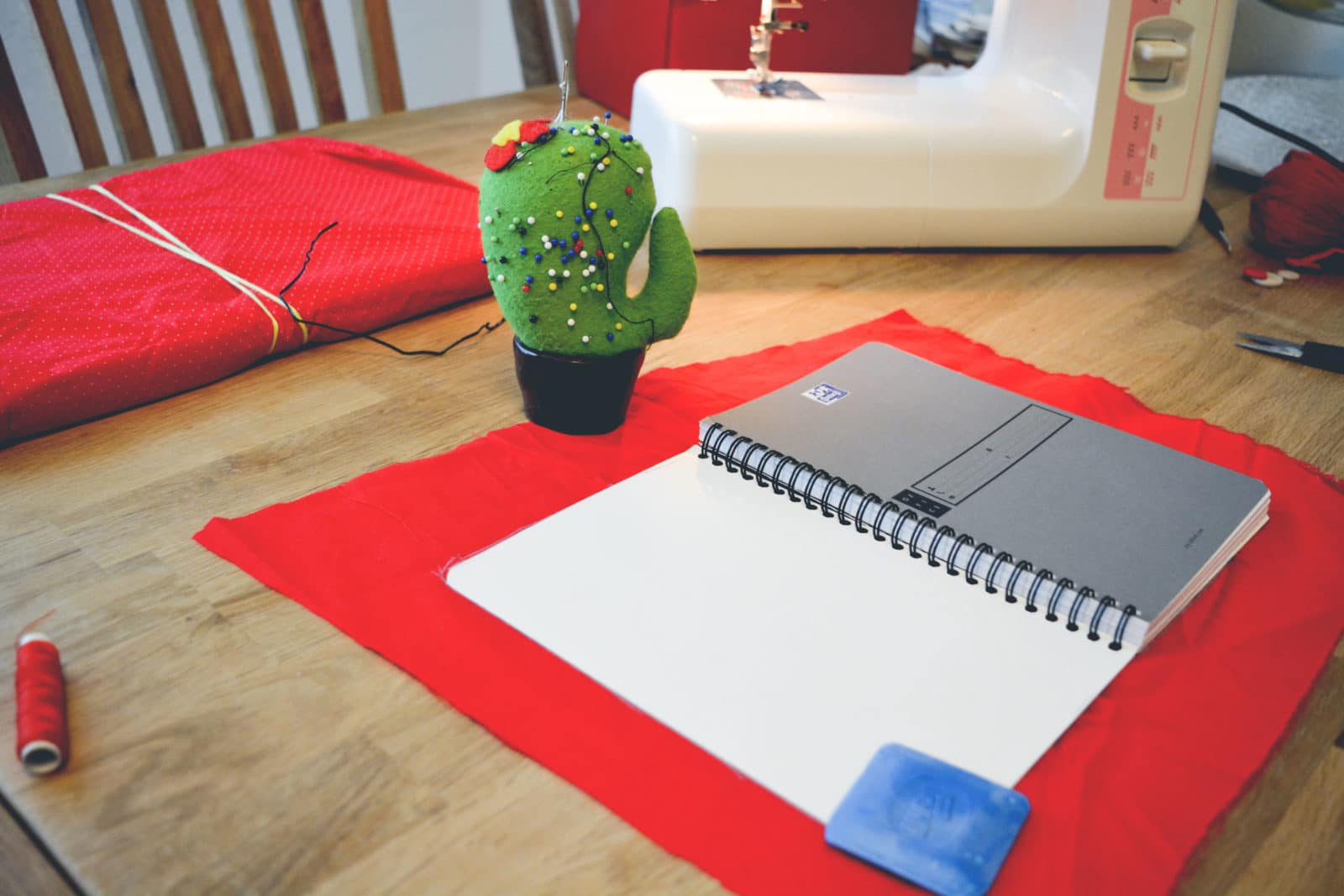 Upcycling-DIY: Umge-Buch-t! … Außen verrückt, innen ein Notizbuch.