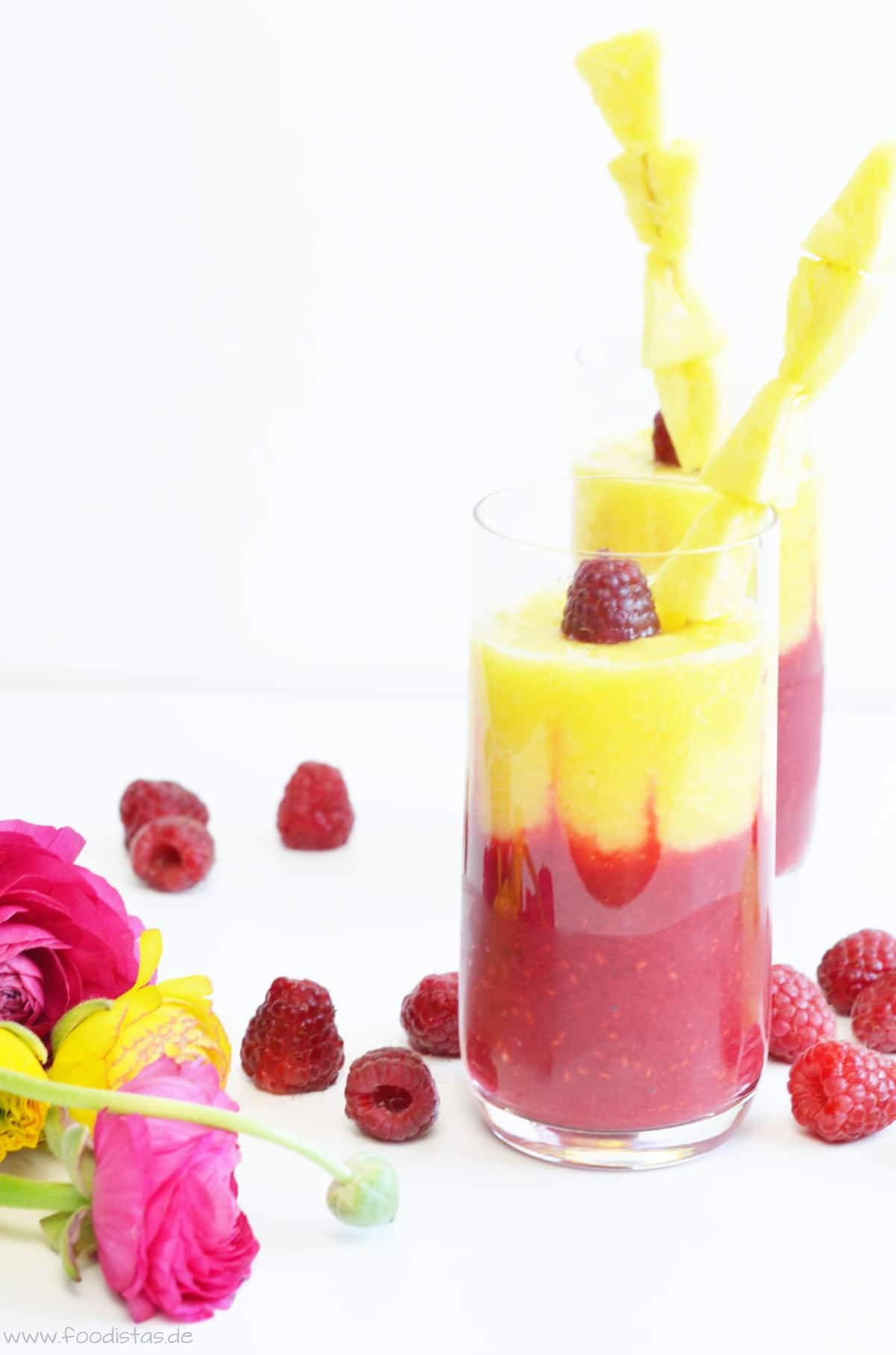 Himbeer-Ananas-Smoothie von den [Foodistas]