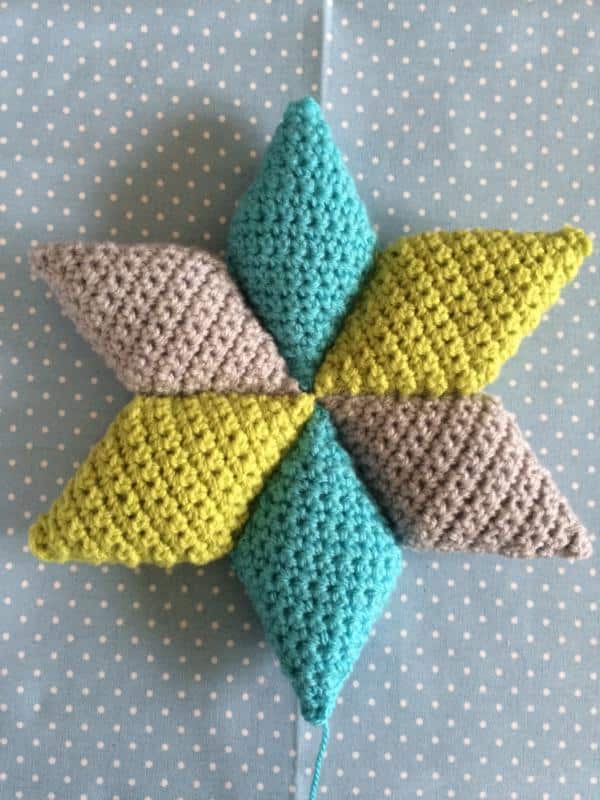 Stern aus Rauten häkeln