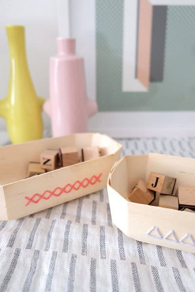 Upcycling: Bestickte Spankörbe