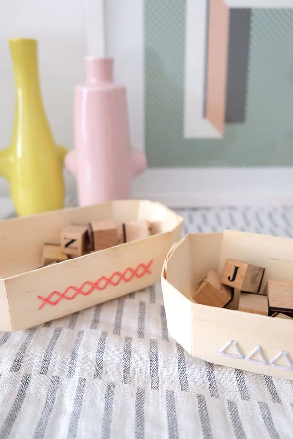 Upcycling: Bestickte Spankörbe