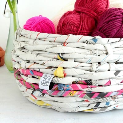 Upcycling Schale aus Zeitungen und Prospekten Upcycling Schale aus Zeitungen und Prospekten