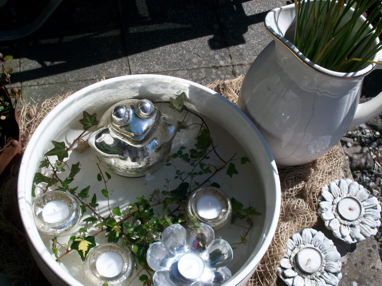 Omas Waschschüssel wird Mini-Teich