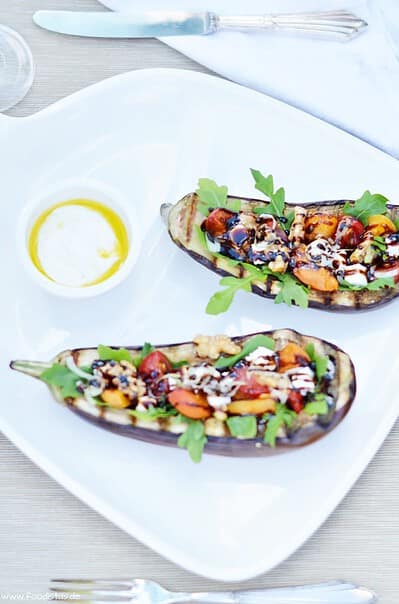 Gegrillte & gefüllte Aubergine von den [Foodistas]