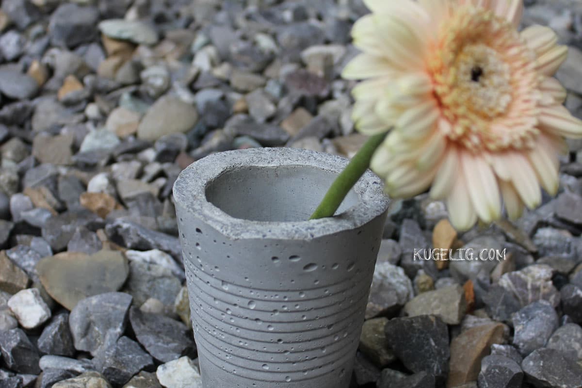 Die Outdoor-Beton-Vase