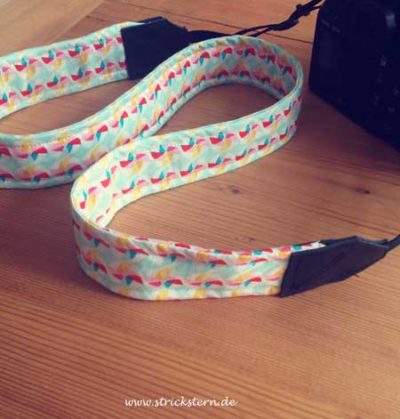 DIY: ein buntes Kameraband