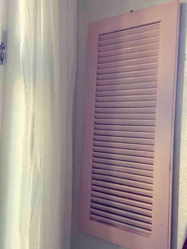 DIY: Fensterladen wird zum Kartenhalter
