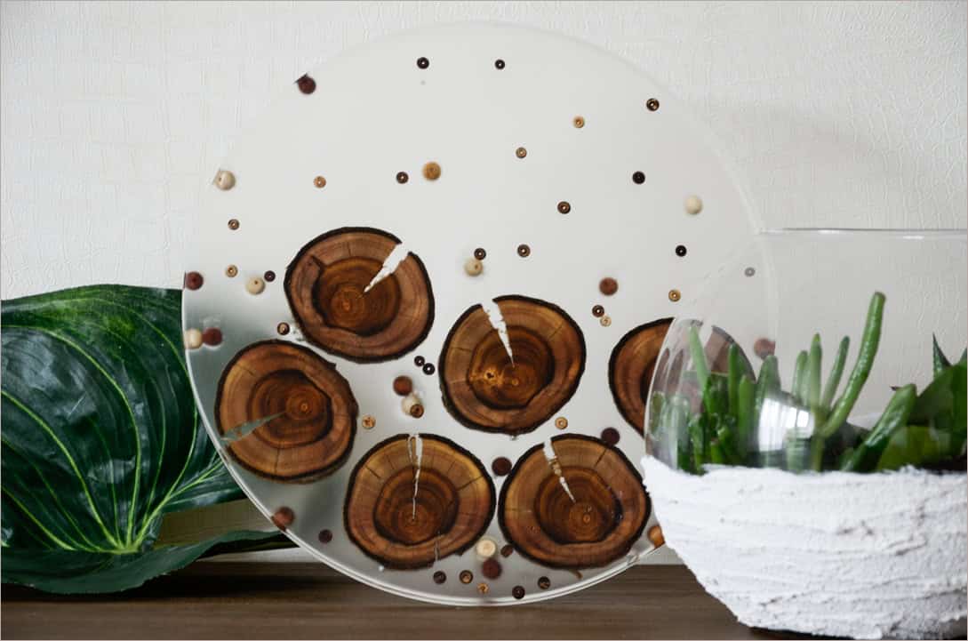 DIY-Naturdeko: Harzbild mit Holzeinschluss