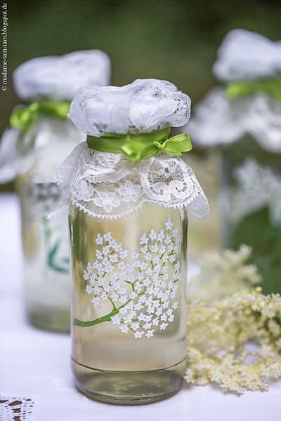 Holunderblütensirup und Holunder-Flaschen-DIY