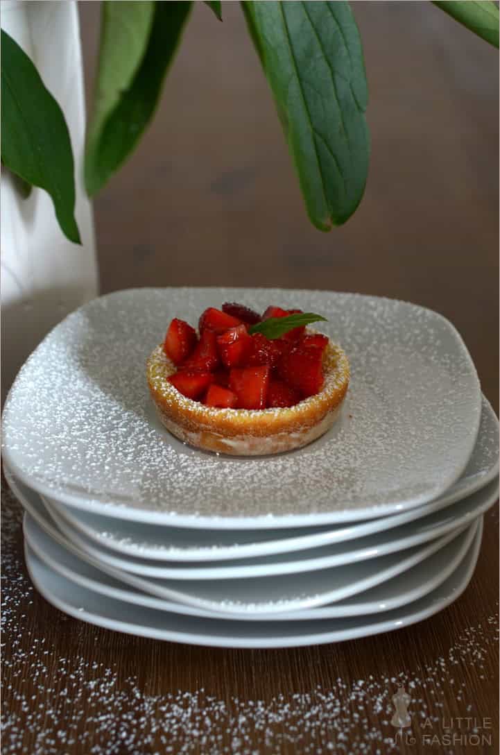 Pfannkuchen-Körbchen mit frischem Obst