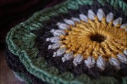 Decke aus Granny Squares: 5 FARBEN, 4 MÖGLICHKEITEN, 120 VARIANTEN
