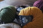 Decke aus Granny Squares: 5 FARBEN, 4 MÖGLICHKEITEN, 120 VARIANTEN