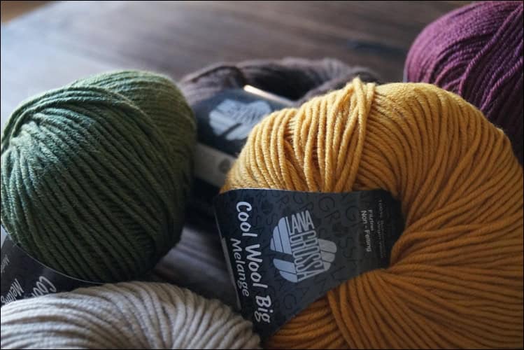 Decke aus Granny Squares: 5 FARBEN, 4 MÖGLICHKEITEN, 120 VARIANTEN
