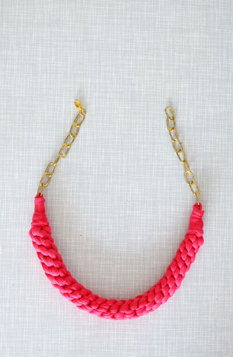 DIY: Sommerliche Statementkette aus Jerseygarn