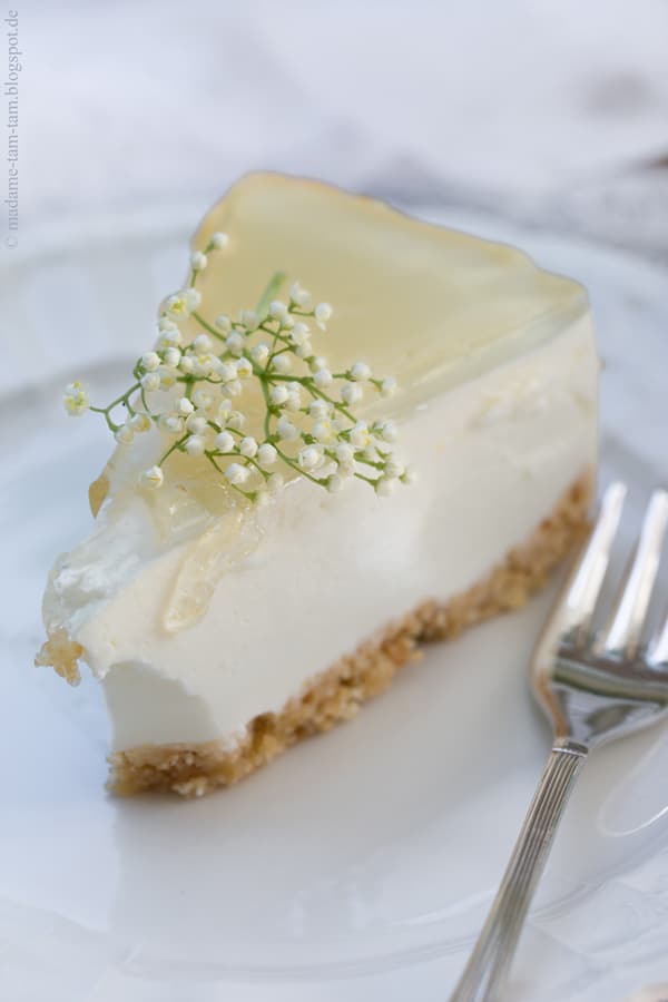 Holunderblüten-Joghurt-Torte