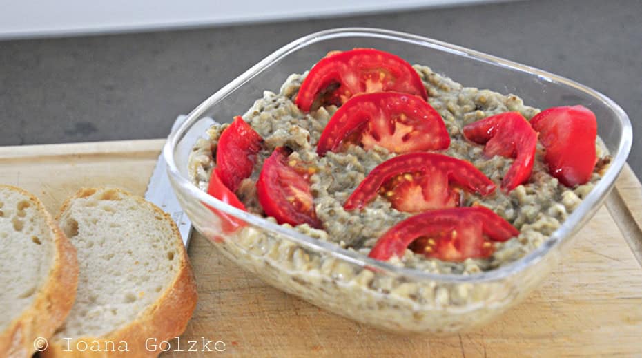 Rumänischer Auberginensalat
