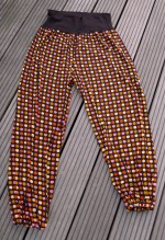 Sarihose luftig und leicht mit bunten Tupfen