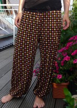 Sarihose luftig und leicht mit bunten Tupfen